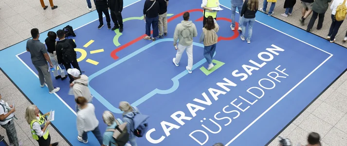 Caravan Salon Messe Bersucher